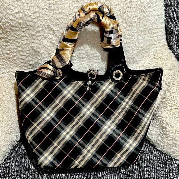 $99. Burberry London played . Blue label. Medium bag . - Picture 1 of 10